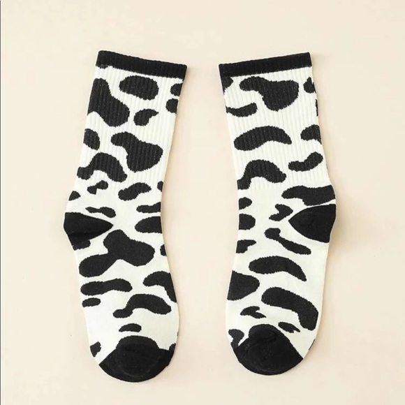 🐮 New cow print socks - Picture 2 of 2